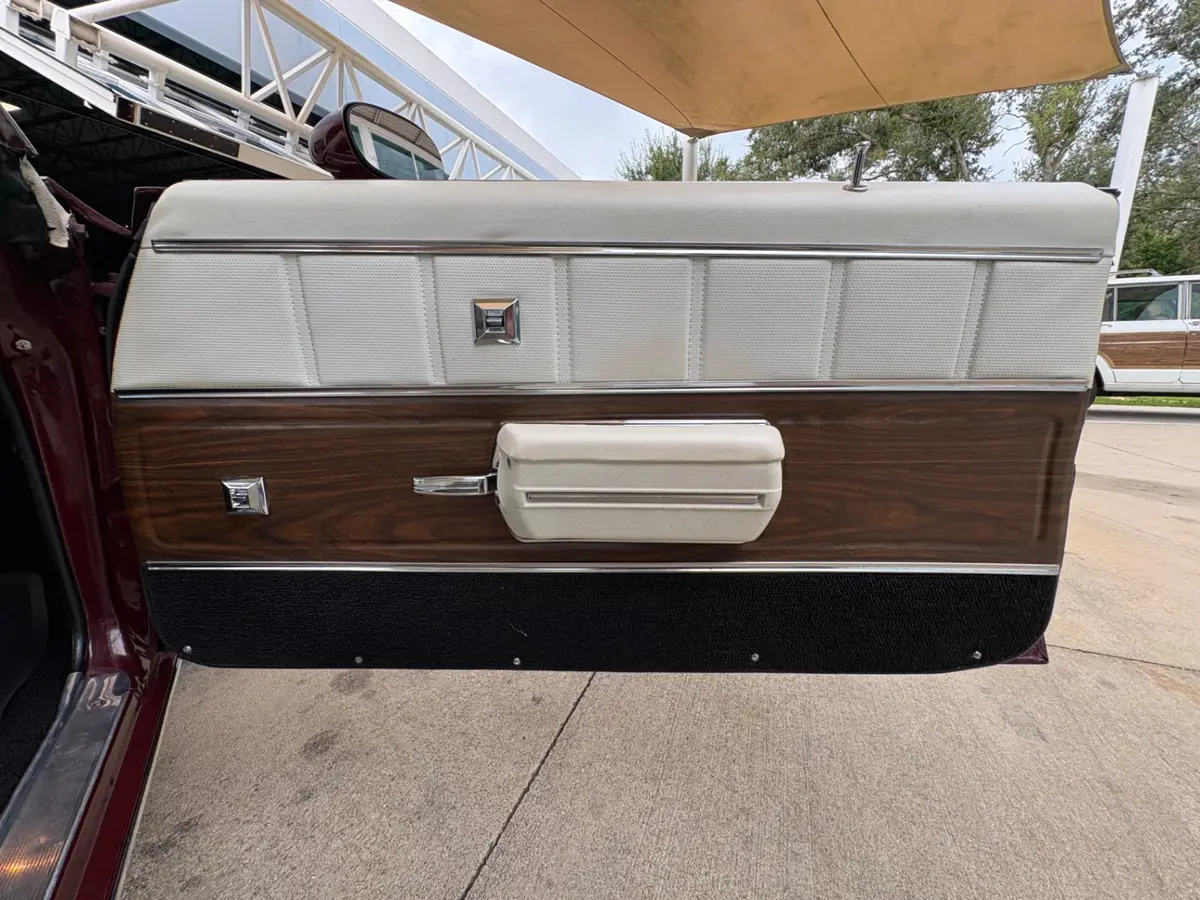 Vehicle photo 45