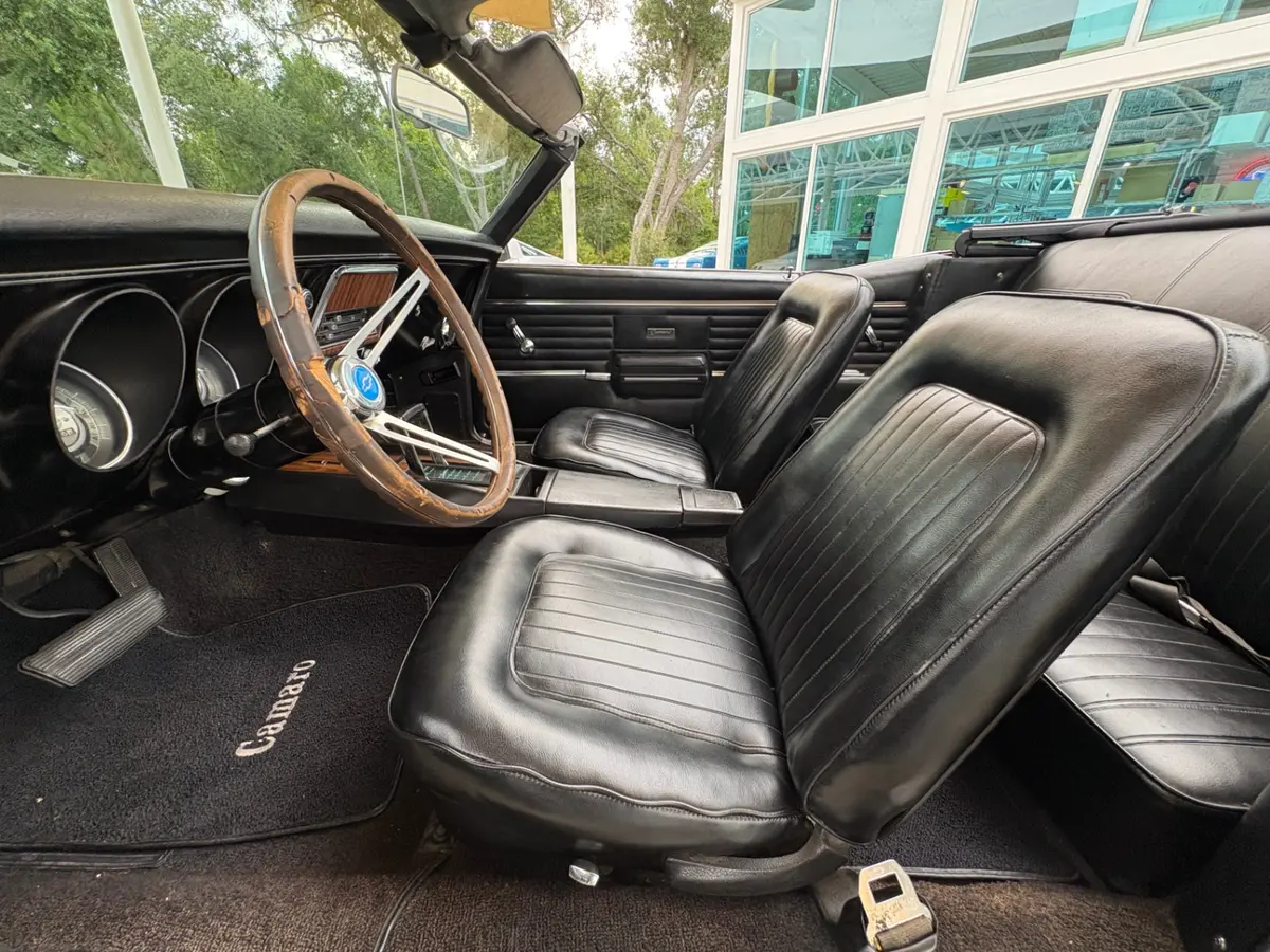 Vehicle photo 40