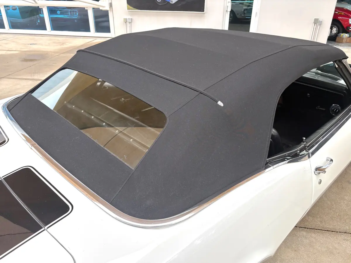 Vehicle photo 26