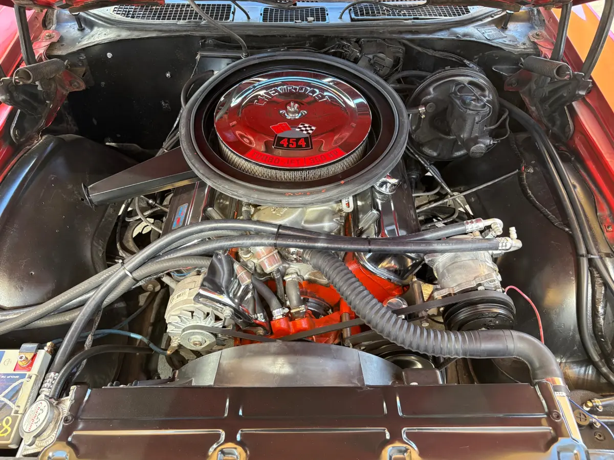 Vehicle photo 32