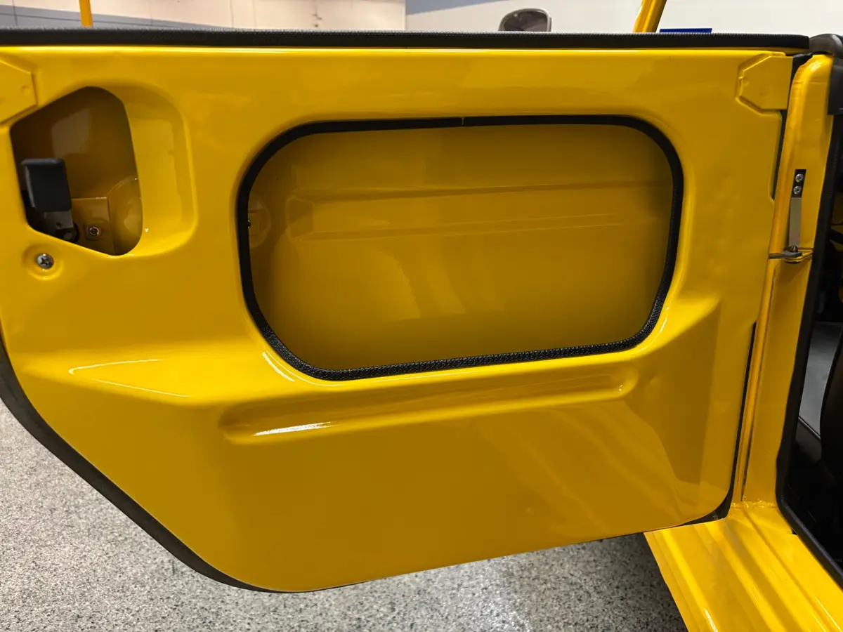 Vehicle photo 27