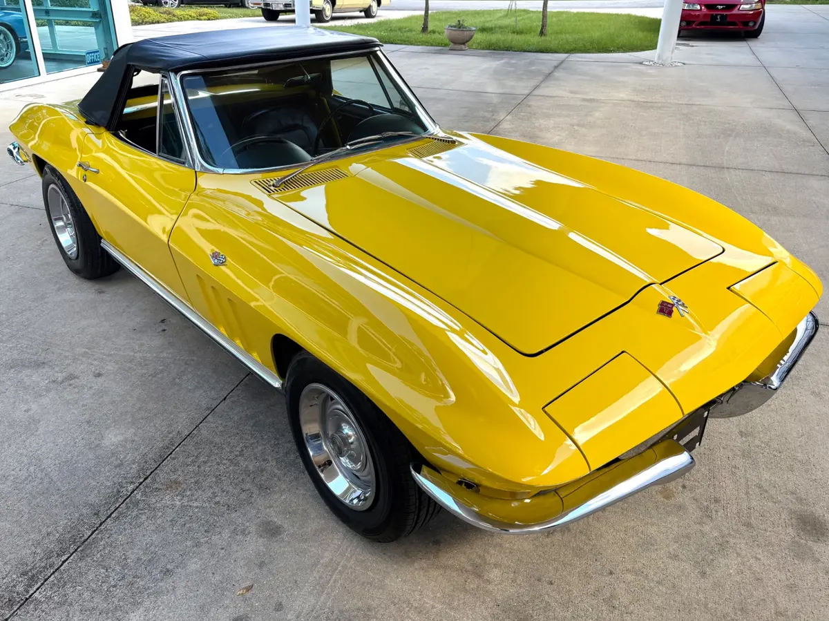 Vehicle photo 21