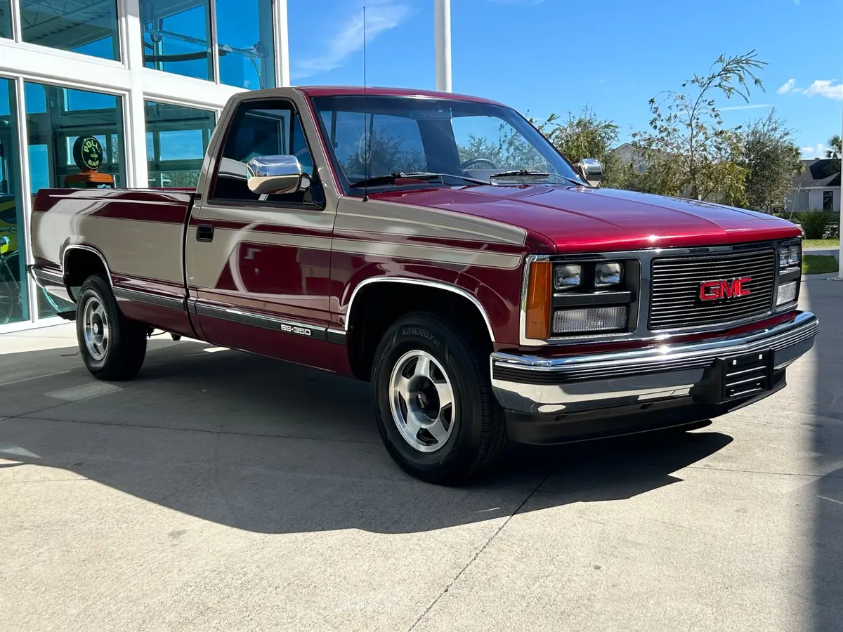 Vehicle photo 3