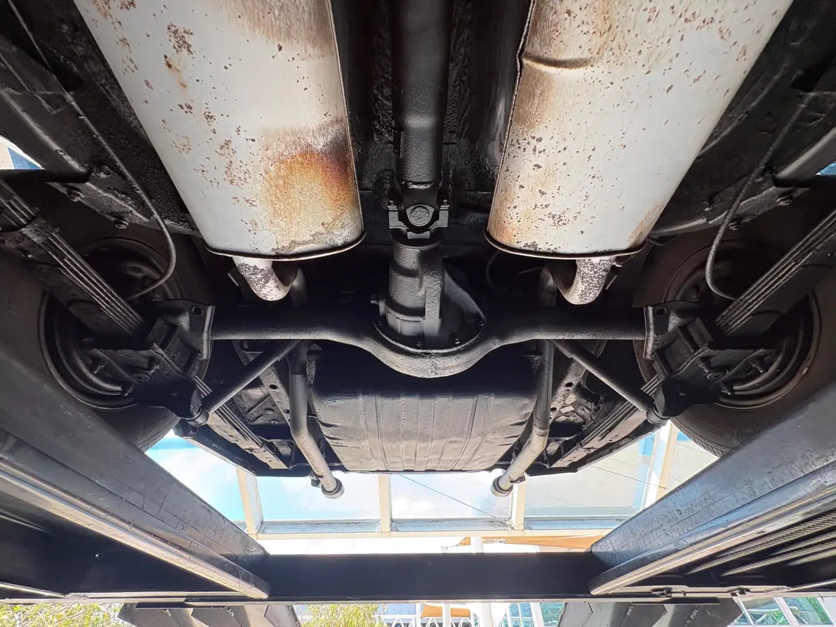Vehicle photo 57