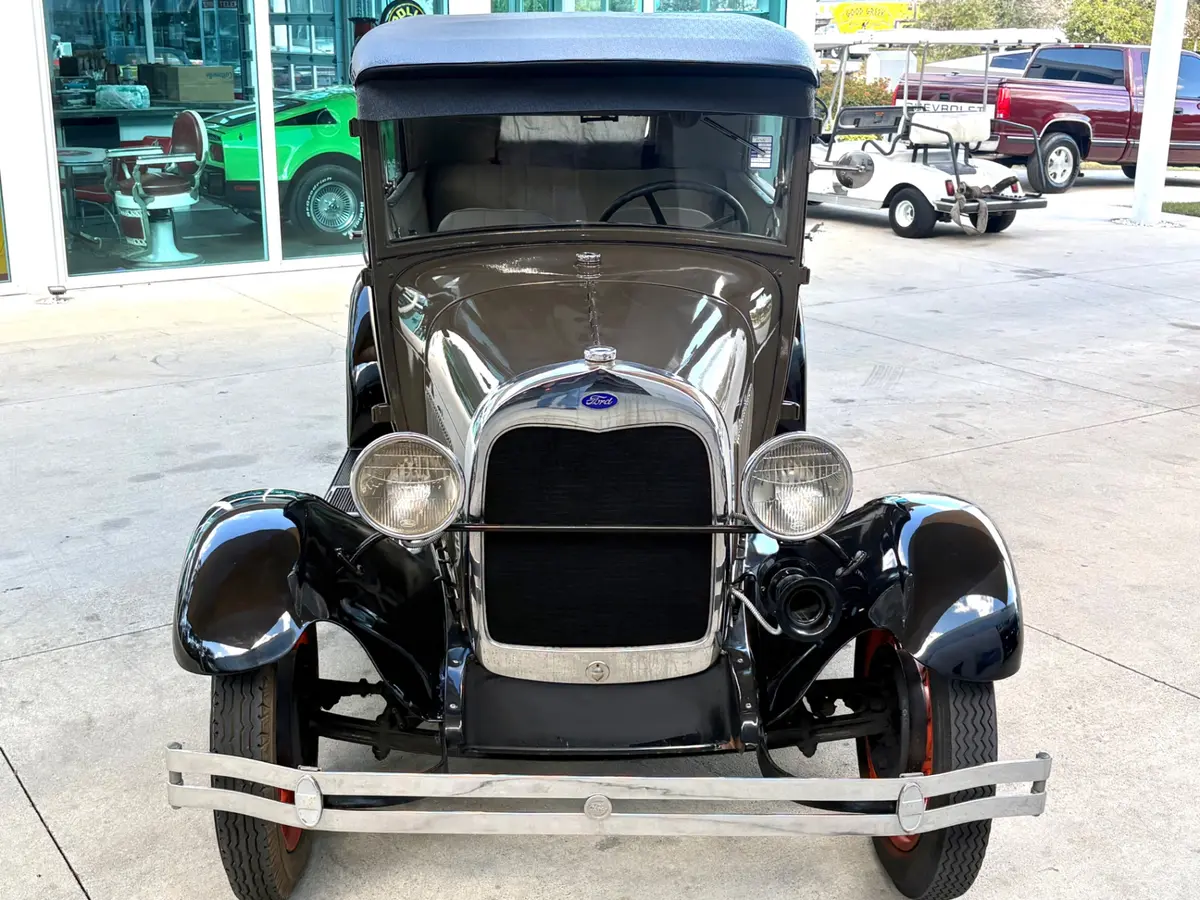 Vehicle photo 3
