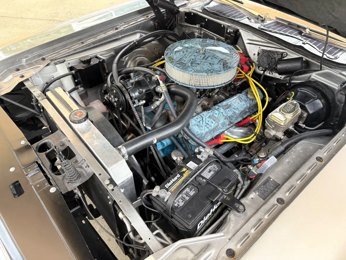 Vehicle photo 34