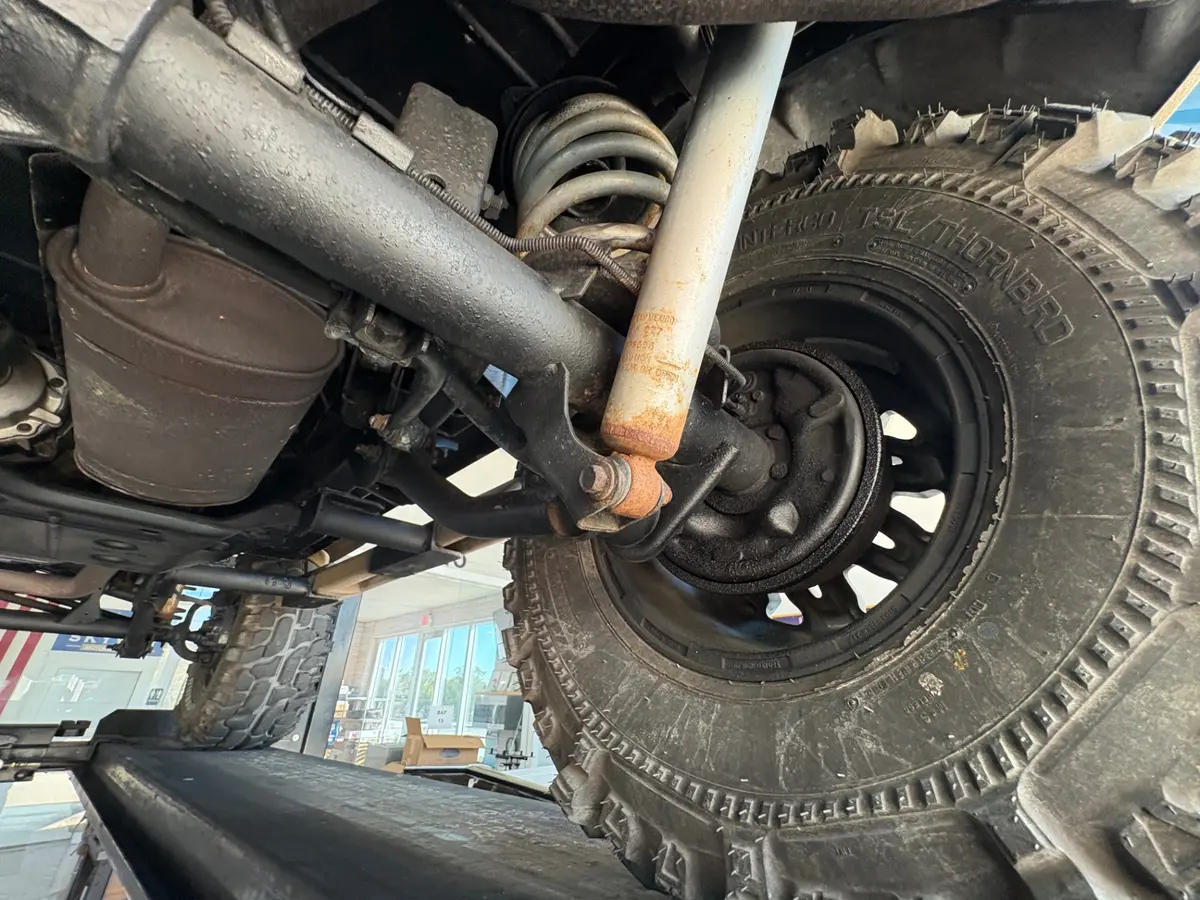 Vehicle photo 44