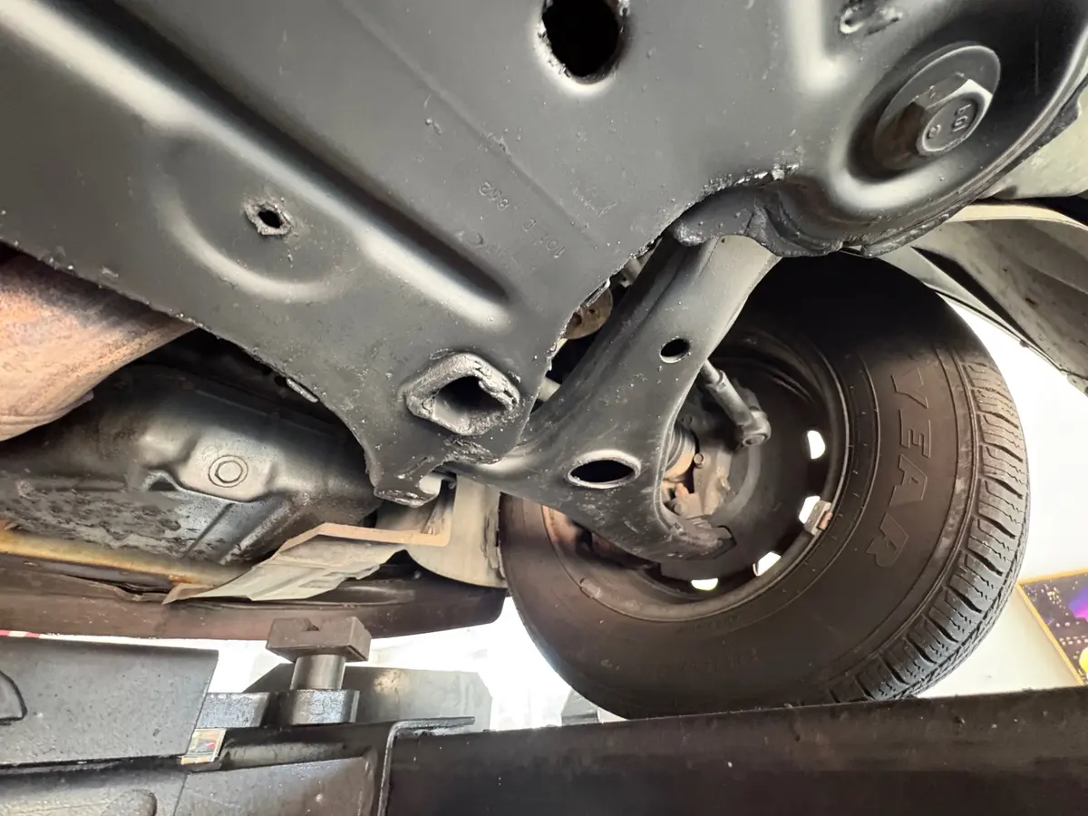 Vehicle photo 47
