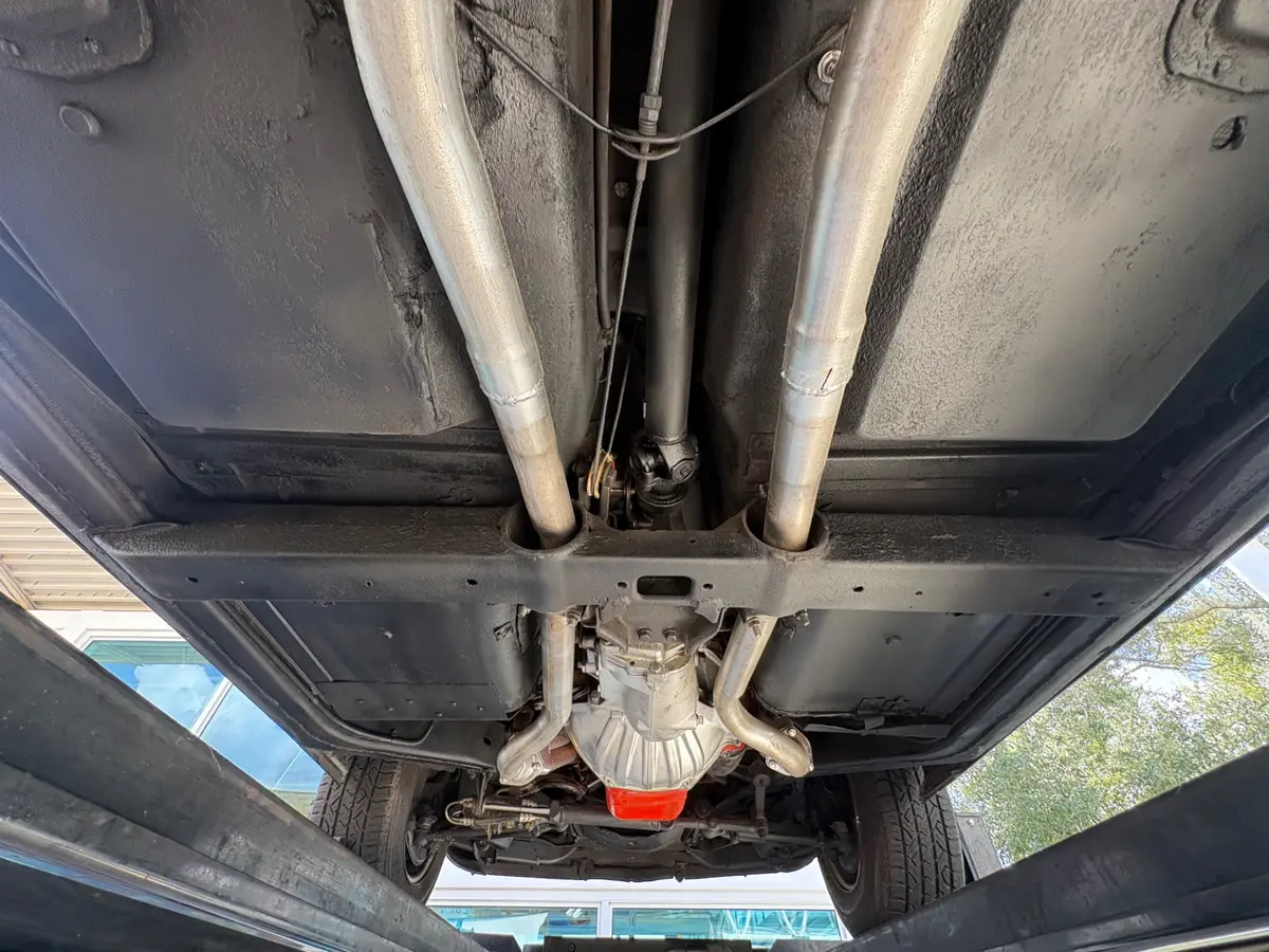 Vehicle photo 48