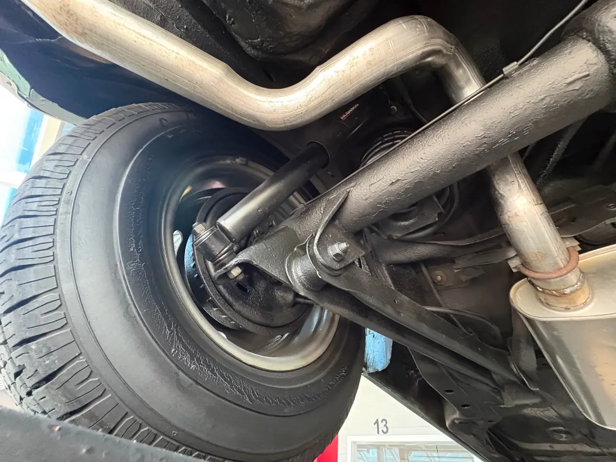 Vehicle photo 49