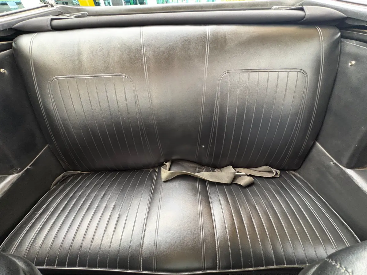 Vehicle photo 42