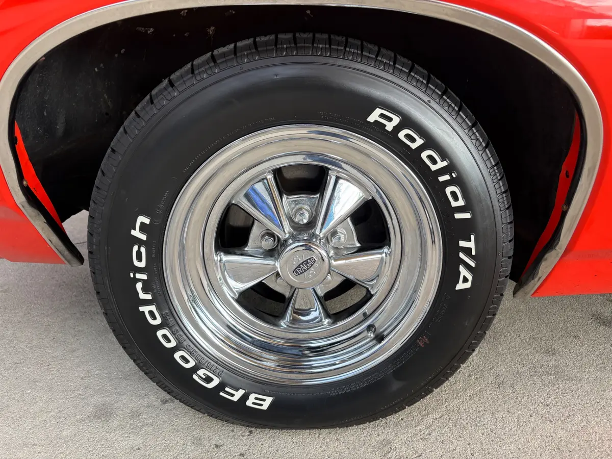 Vehicle photo 22