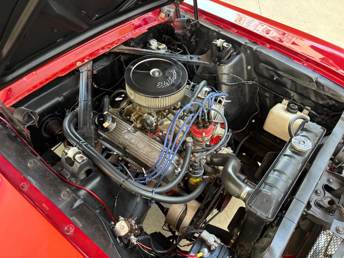 Vehicle photo 28
