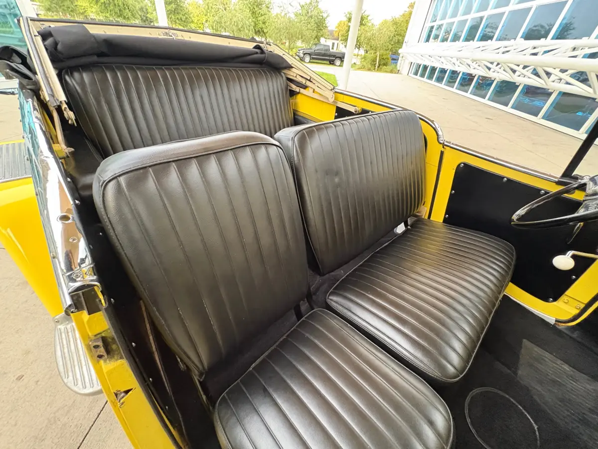 Vehicle photo 43