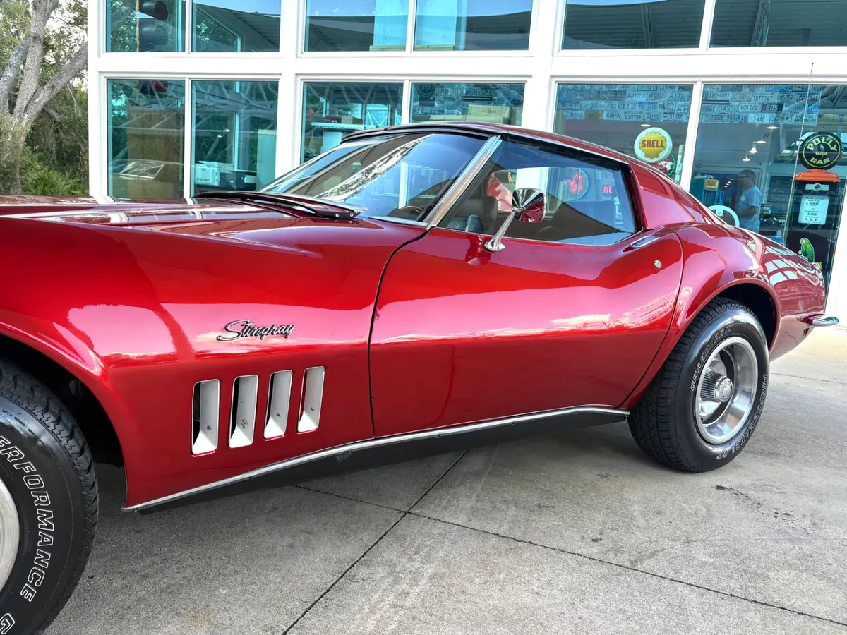Vehicle photo 13