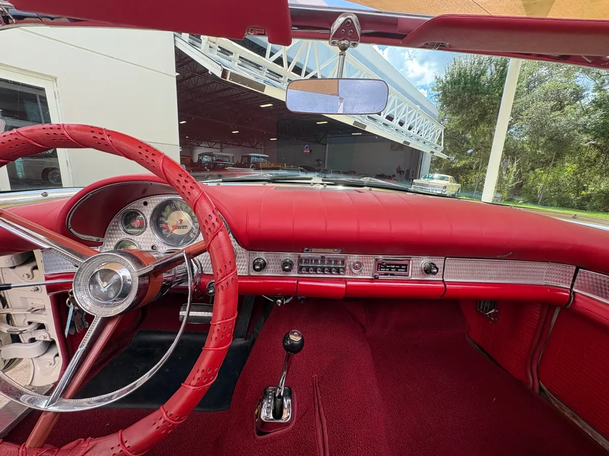 Vehicle photo 41