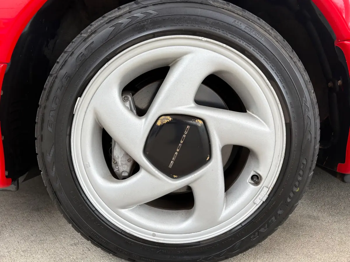 Vehicle photo 21