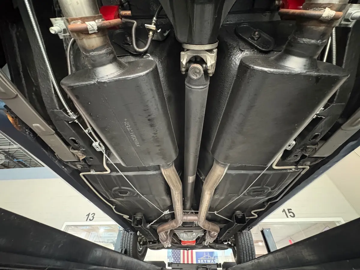 Vehicle photo 60