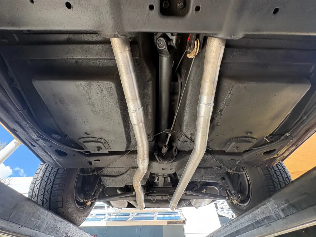 Vehicle photo 56