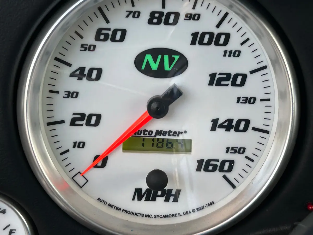 Vehicle photo 16