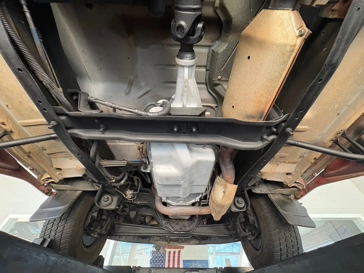 Vehicle photo 46