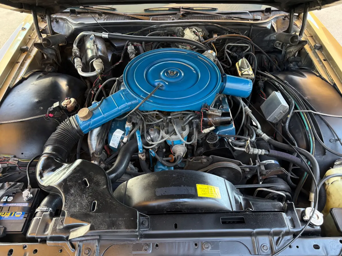 Vehicle photo 30