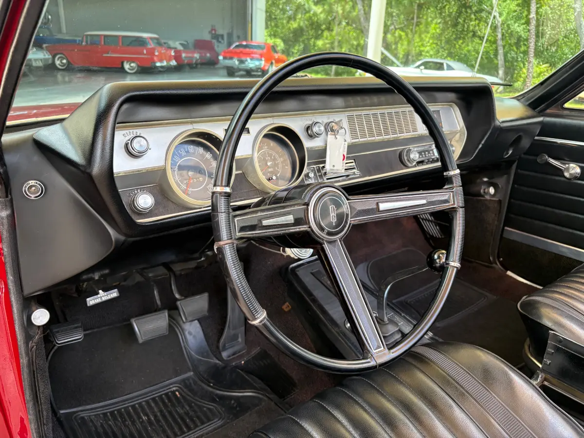 Vehicle photo 38