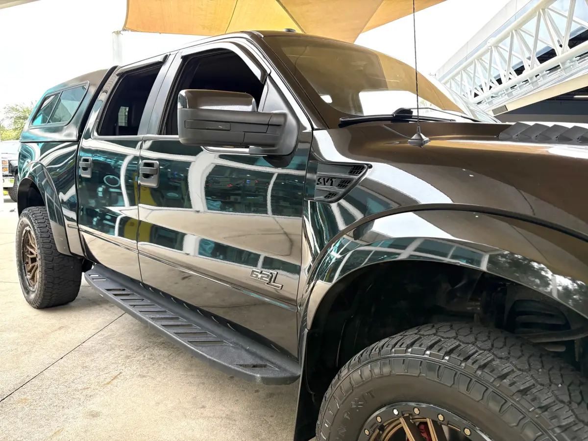 Vehicle photo 18