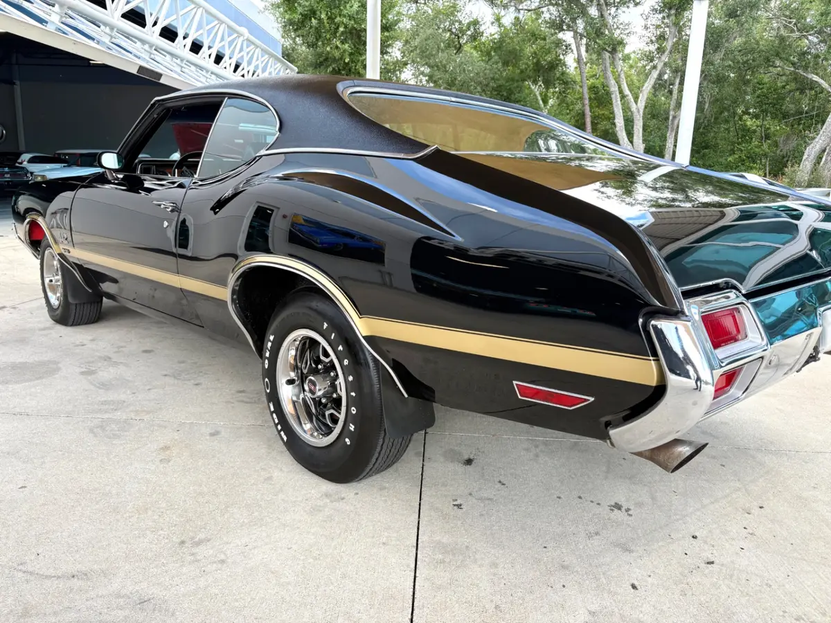 Vehicle photo 15