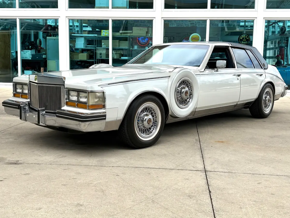 Vehicle photo 11