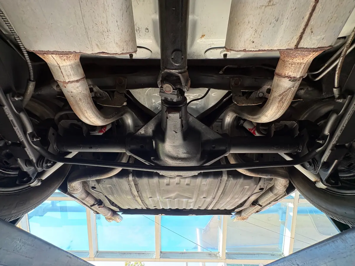 Vehicle photo 58