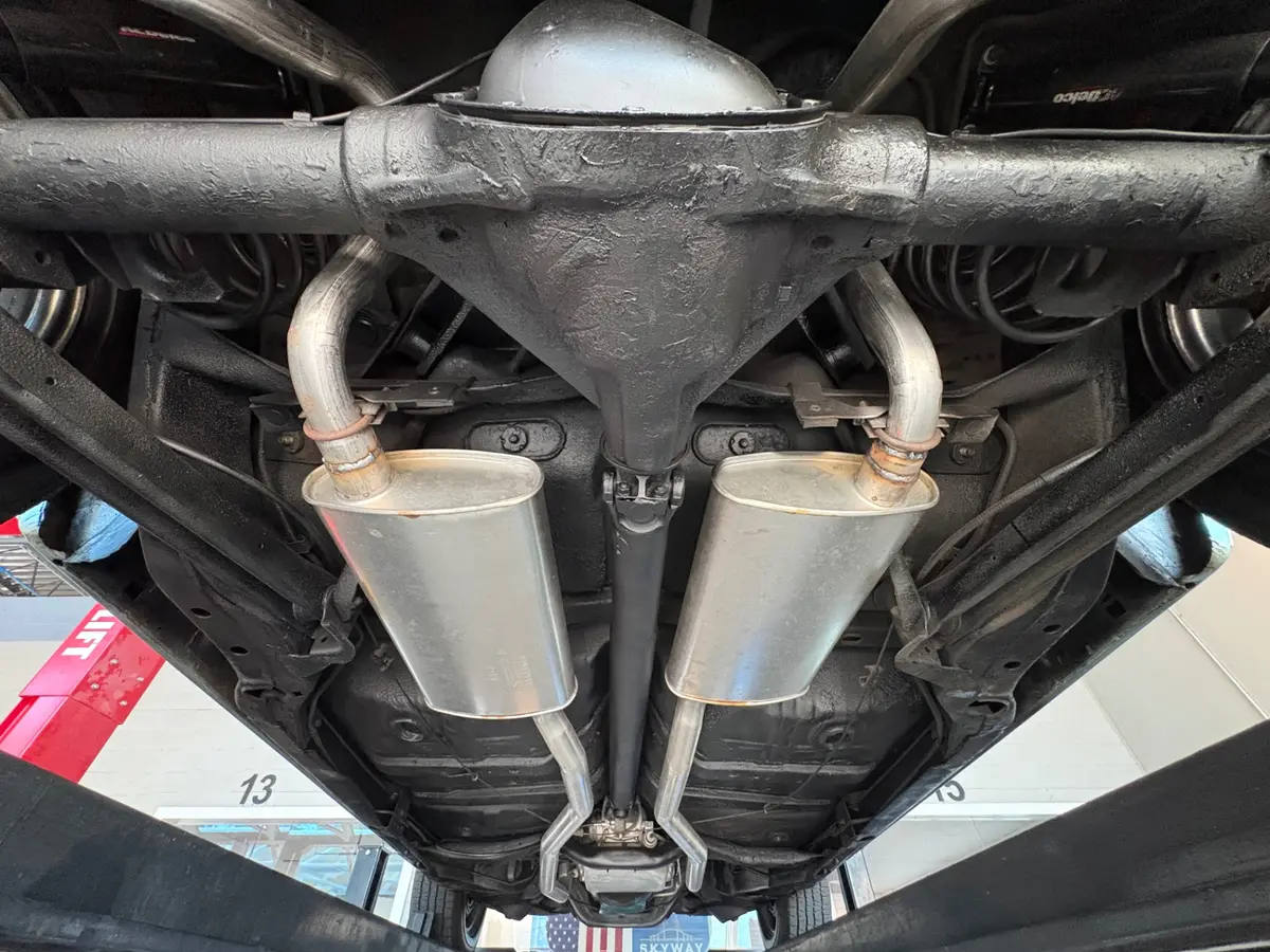 Vehicle photo 48
