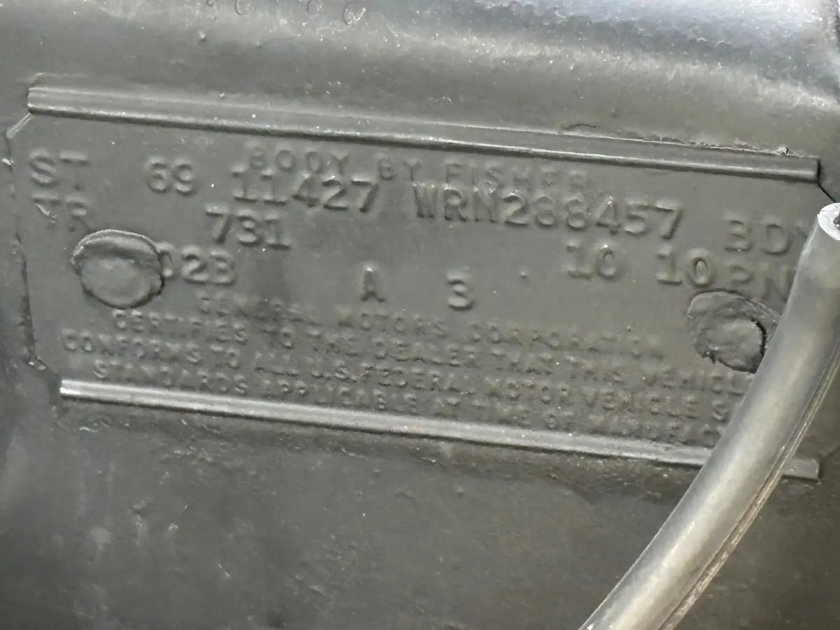 Vehicle photo 28