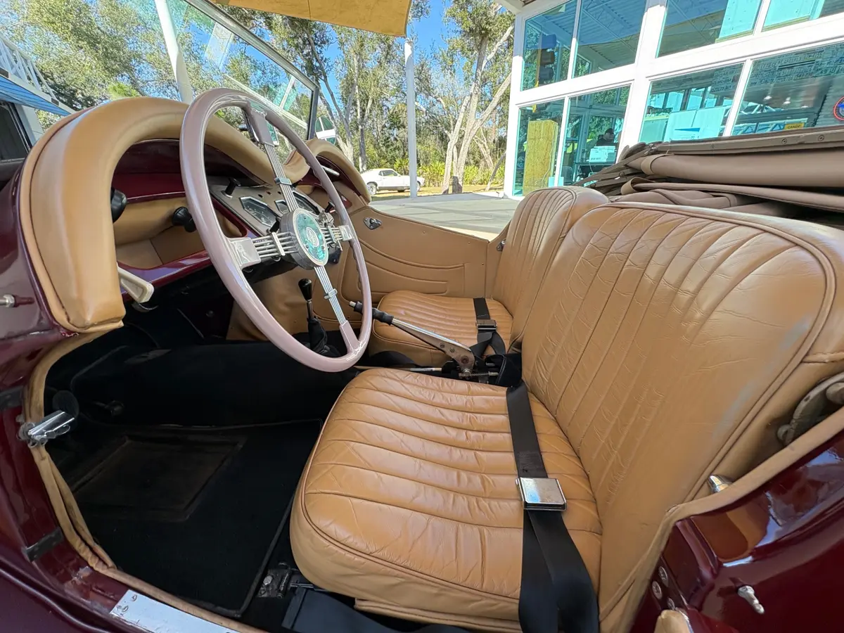 Vehicle photo 35