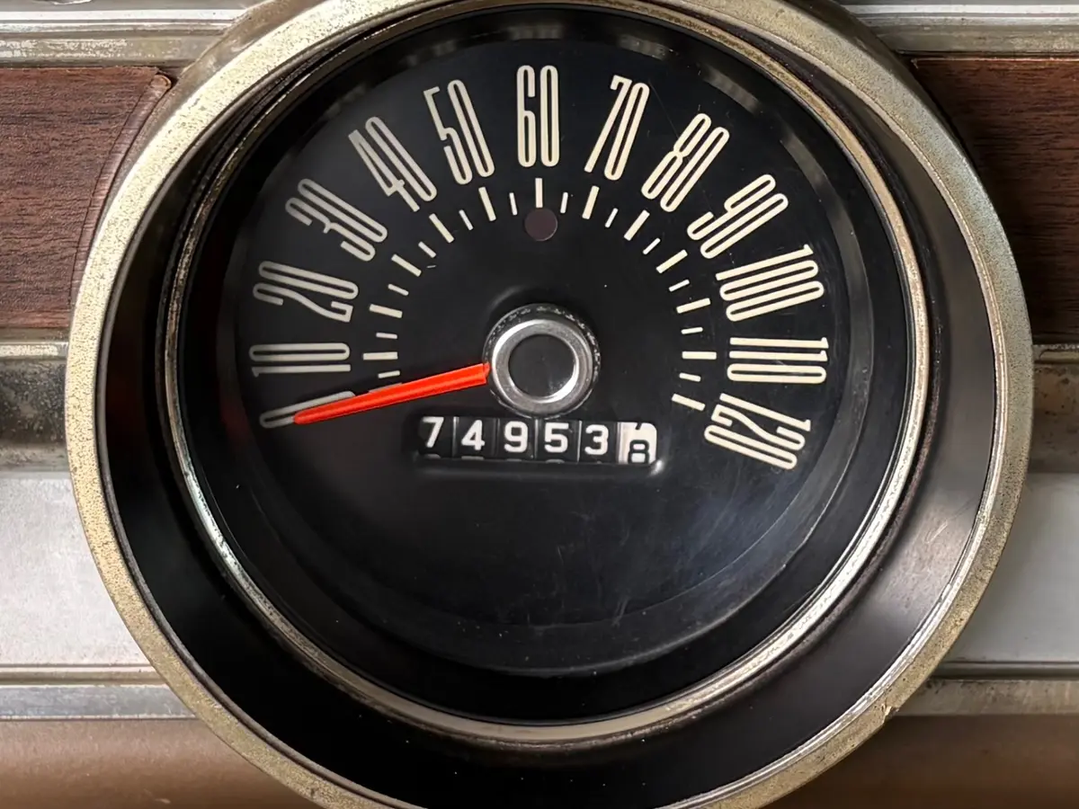 Vehicle photo 25