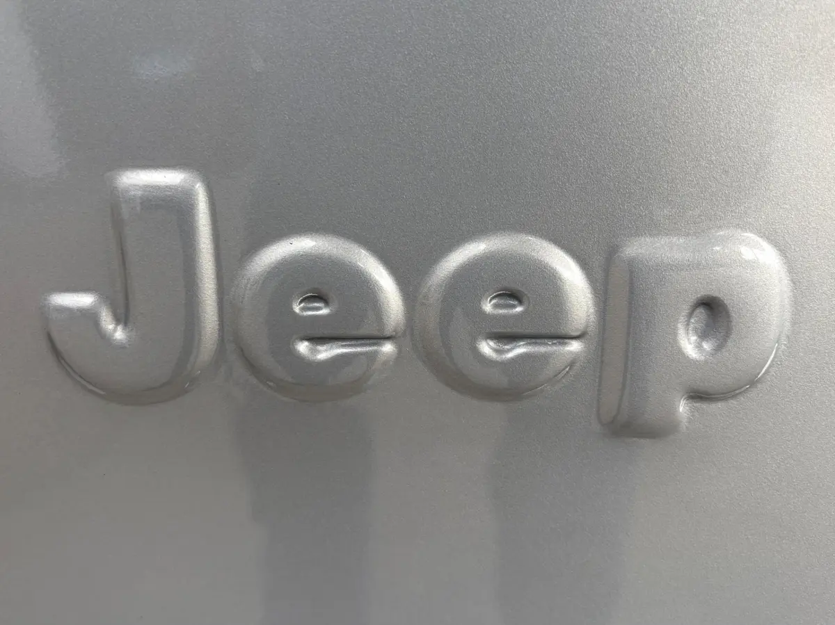 Vehicle photo 22