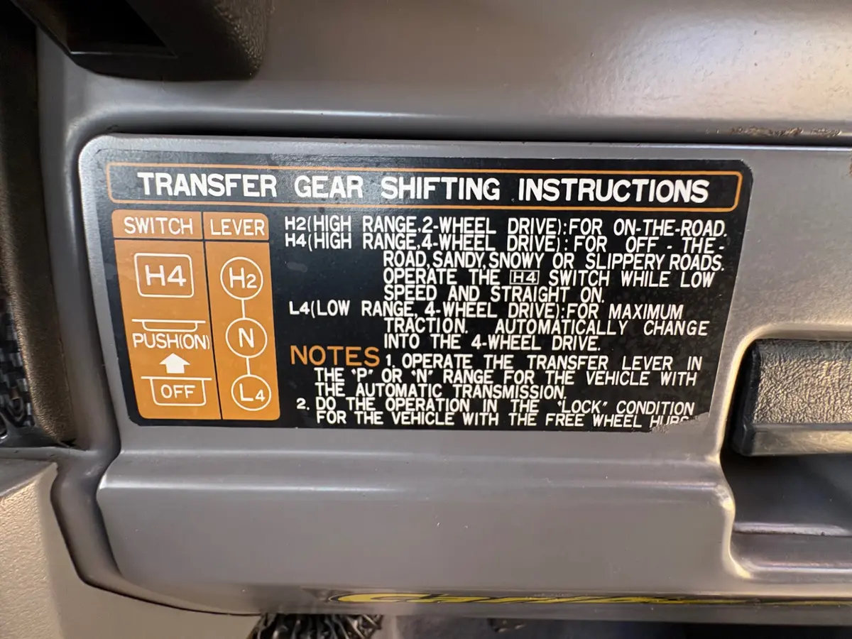 Vehicle photo 25