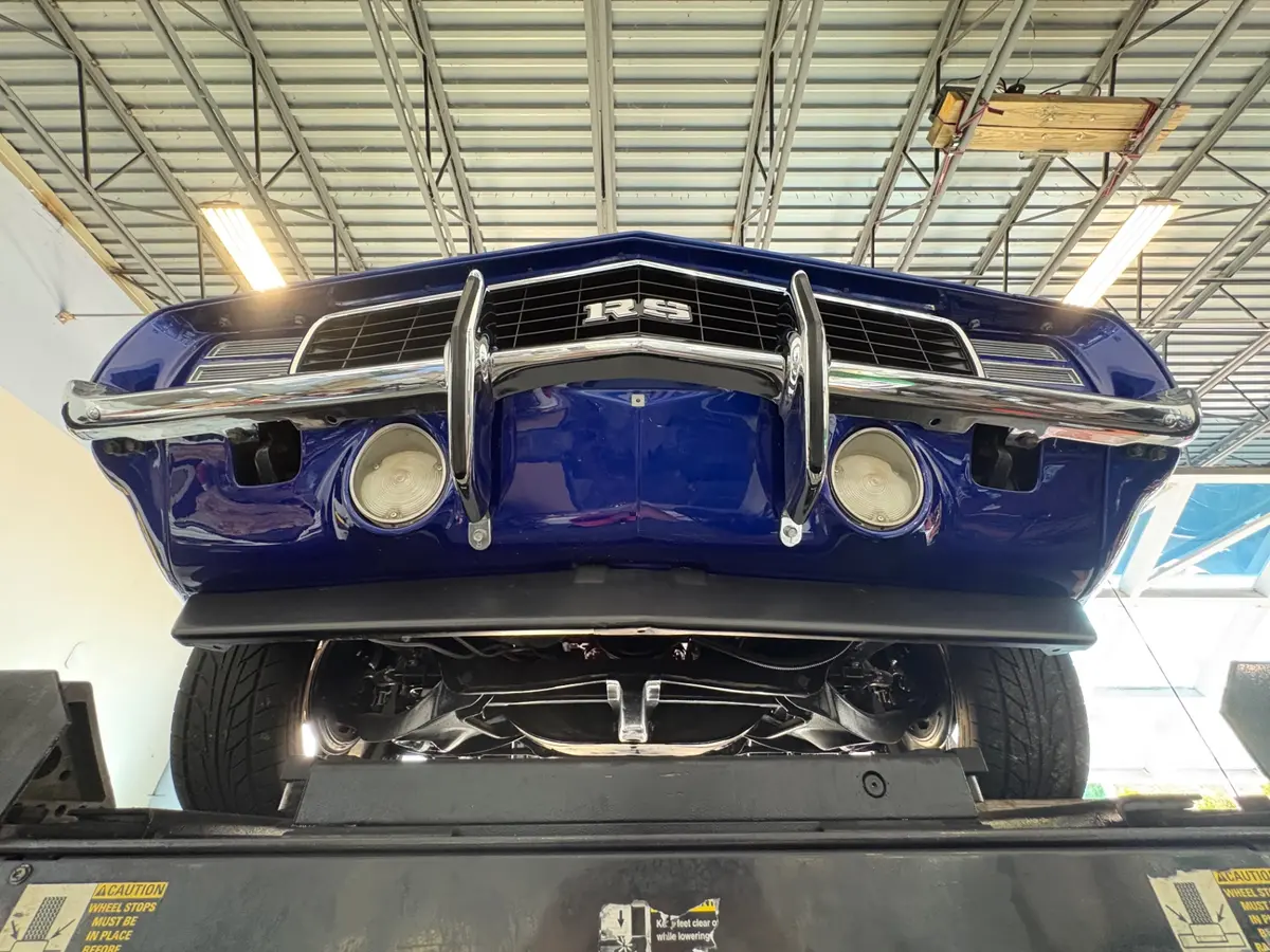 Vehicle photo 52