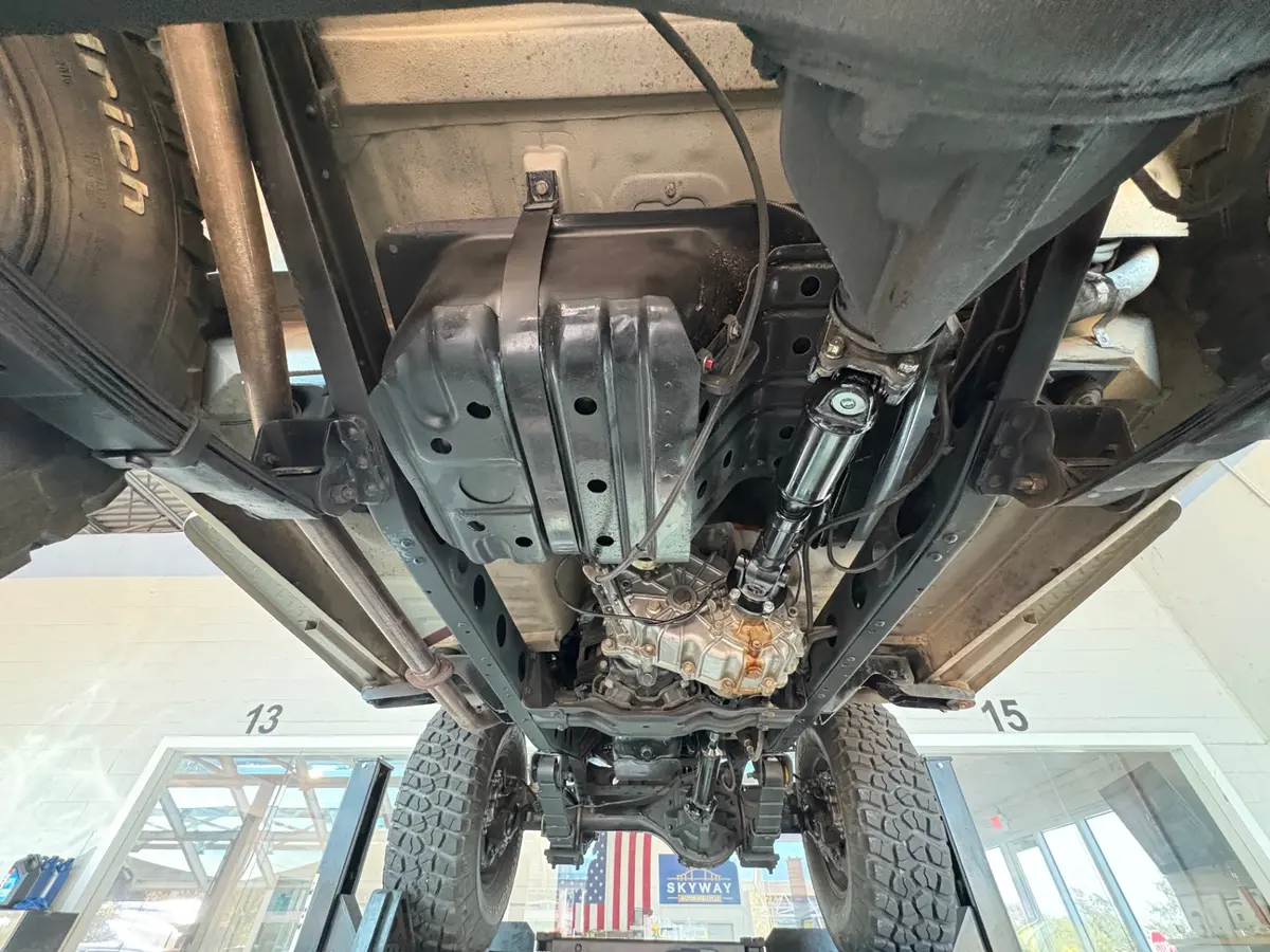 Vehicle photo 46
