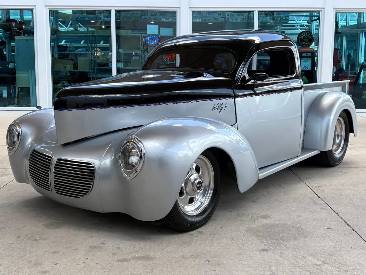 Vehicle photo 1