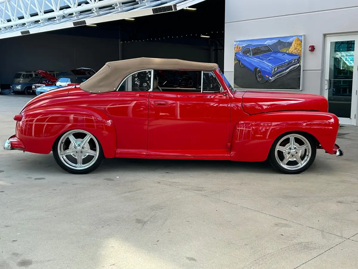 Vehicle photo 13