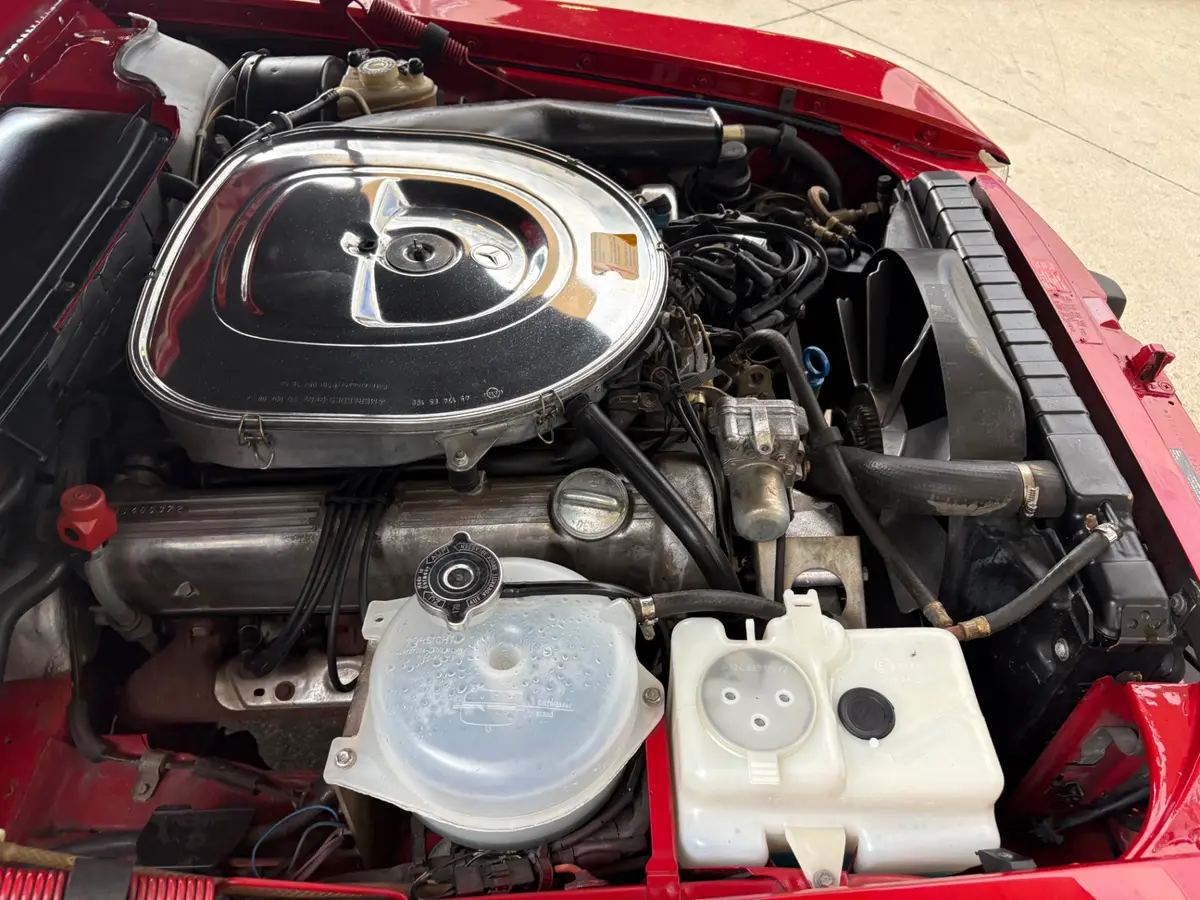 Vehicle photo 25