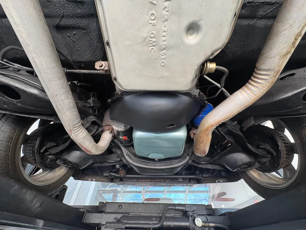 Vehicle photo 55