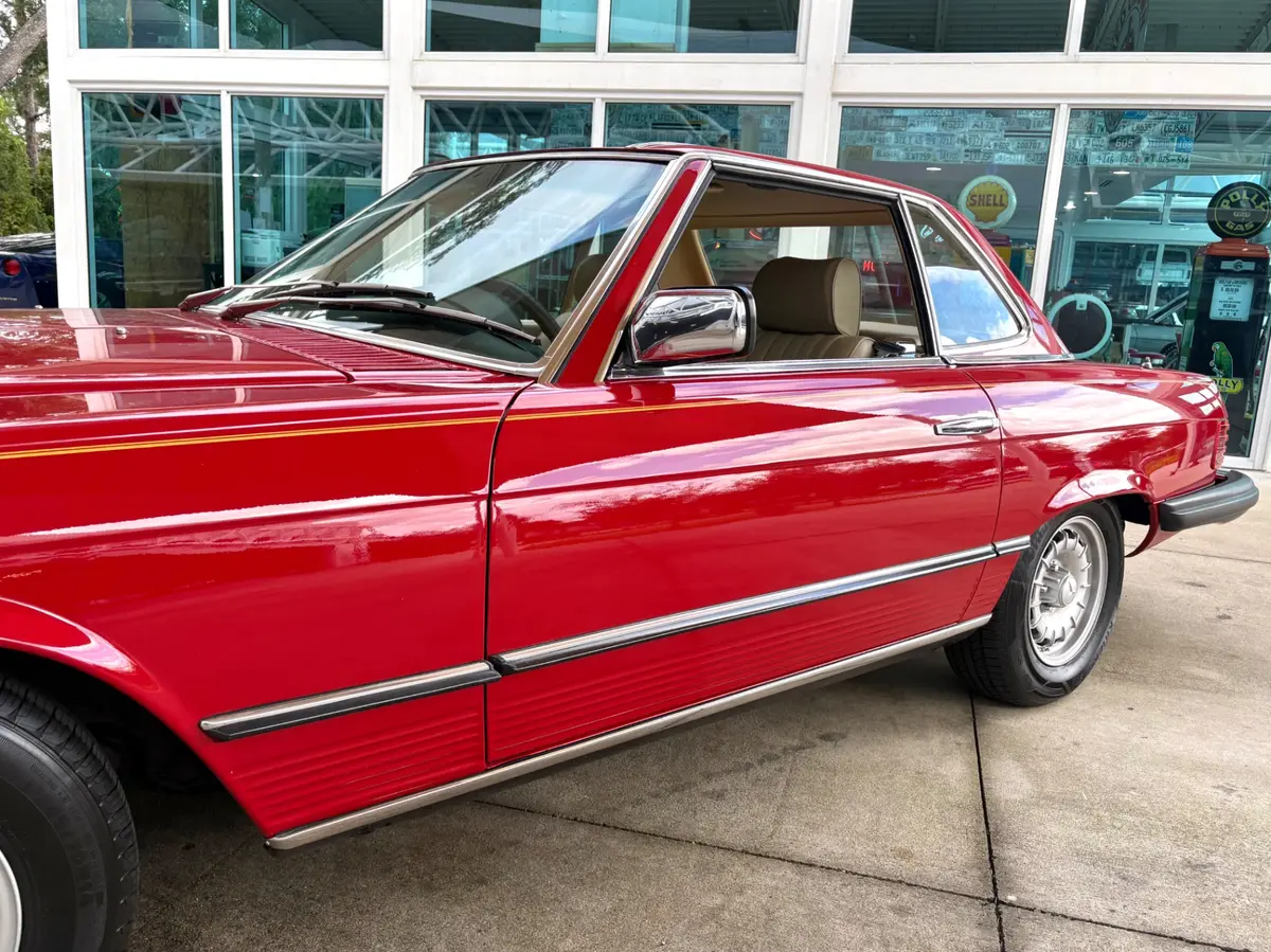 Vehicle photo 13