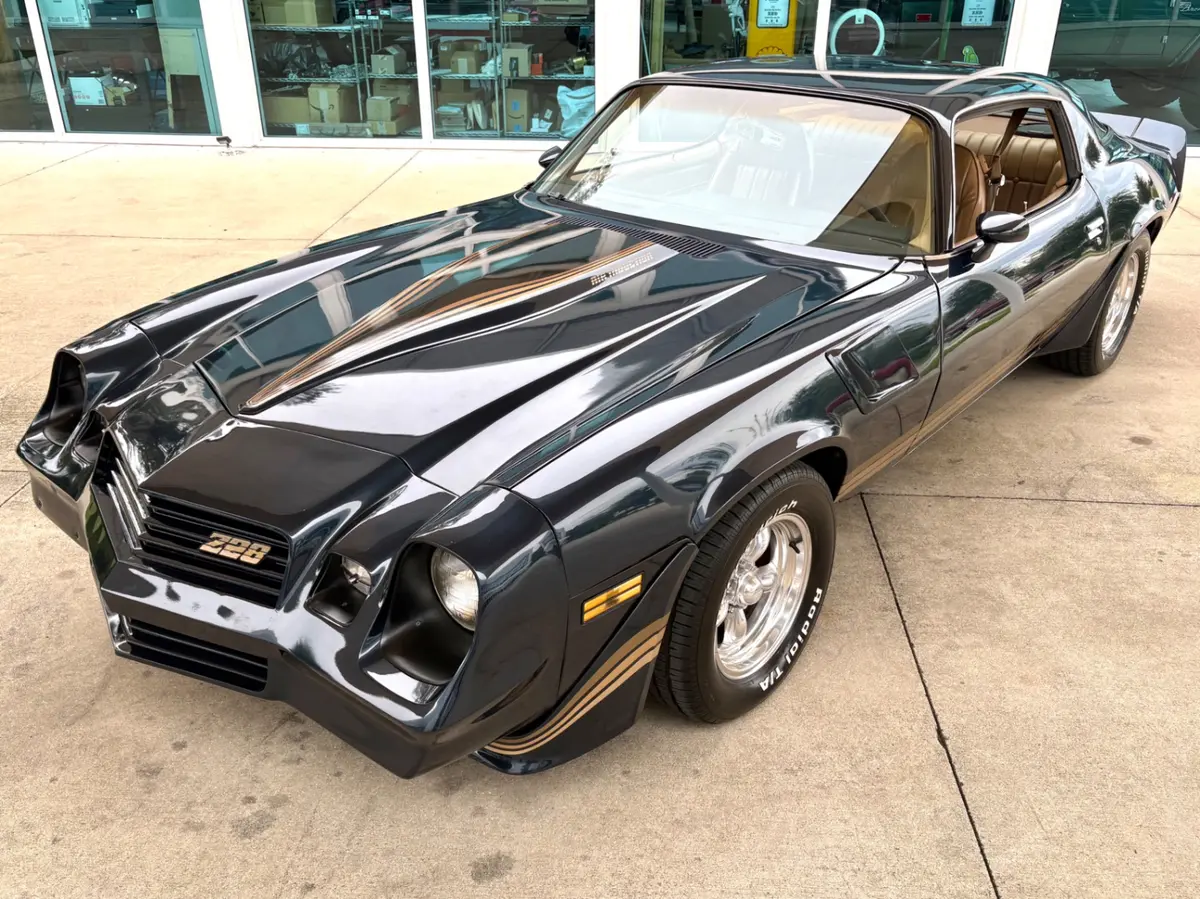 Vehicle photo 20
