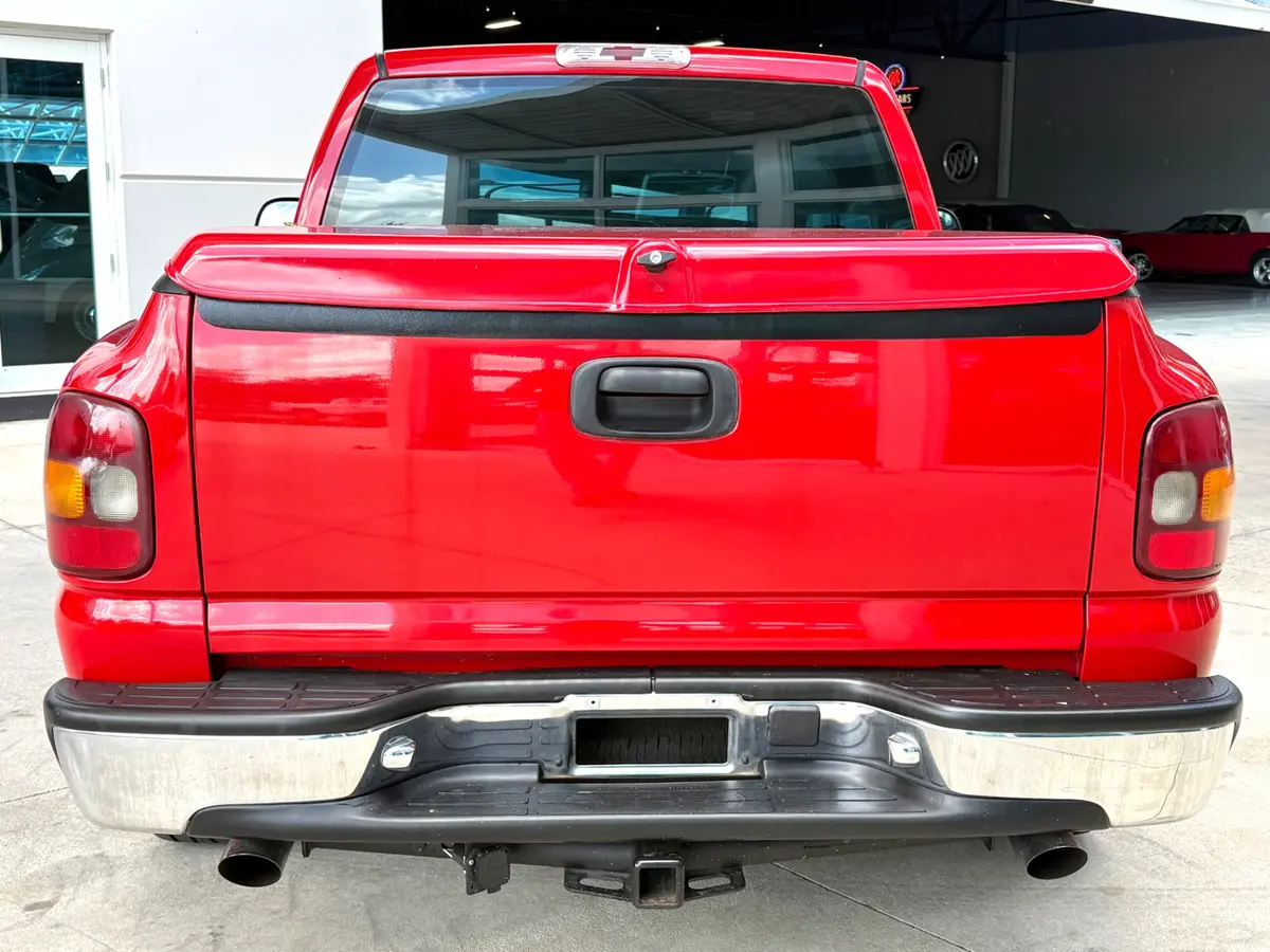 Vehicle photo 7