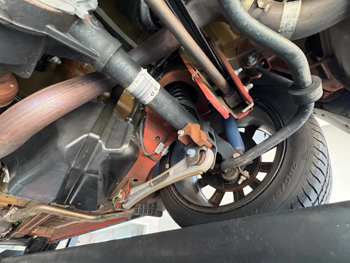 Vehicle photo 46