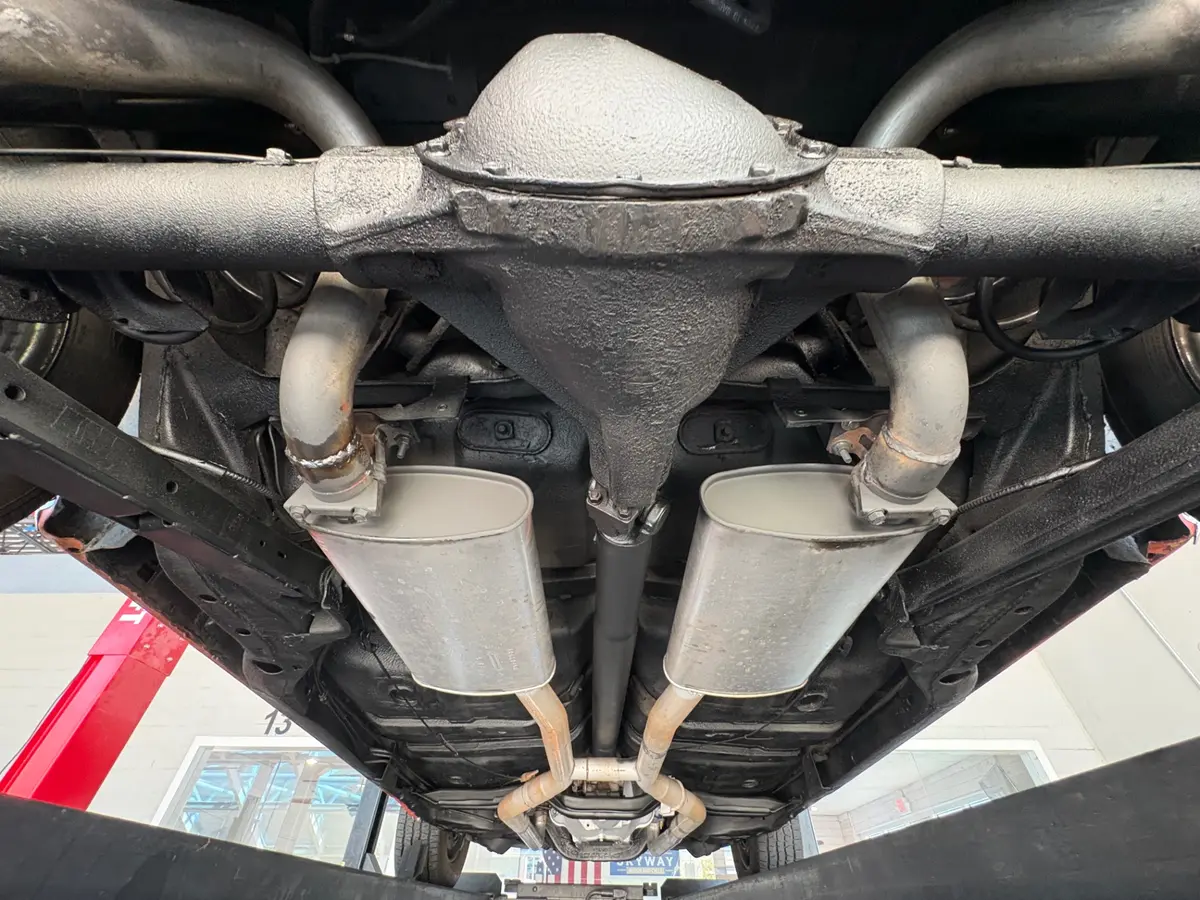 Vehicle photo 50