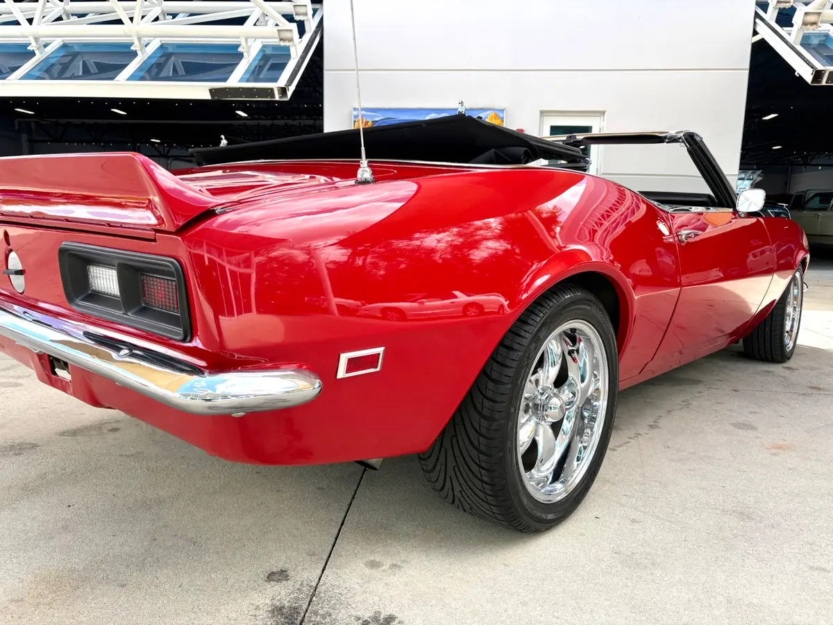 Vehicle photo 16