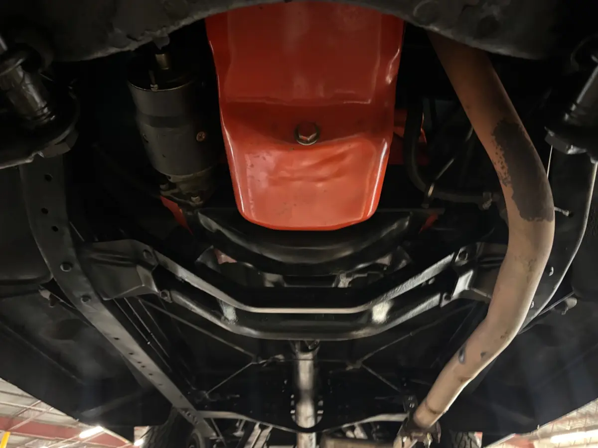 Vehicle photo 43
